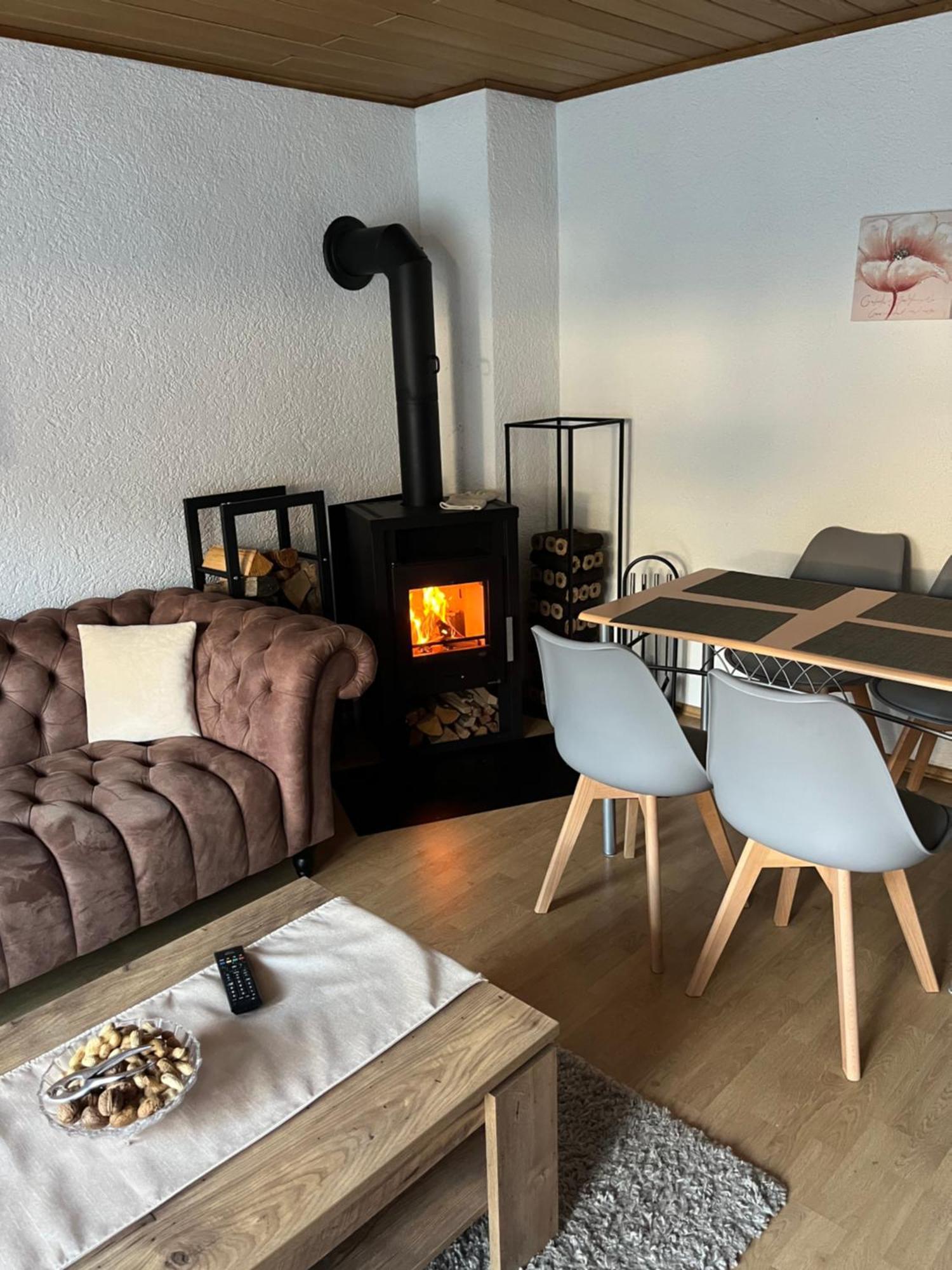 Ferienwohnung In Dahn Esterno foto